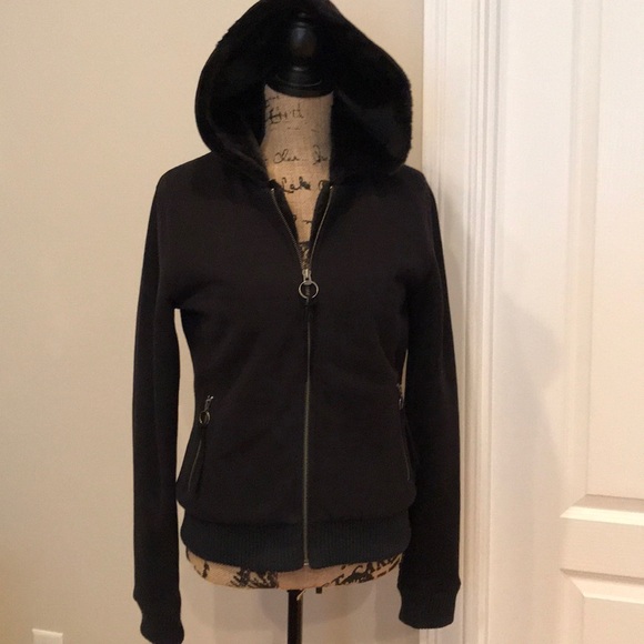 black jacket - Picture 4 of 8